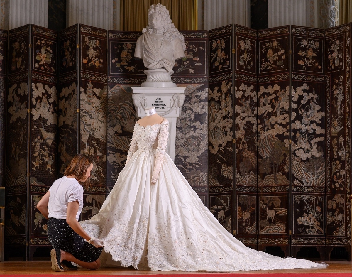 dolce and gabbana wedding dress