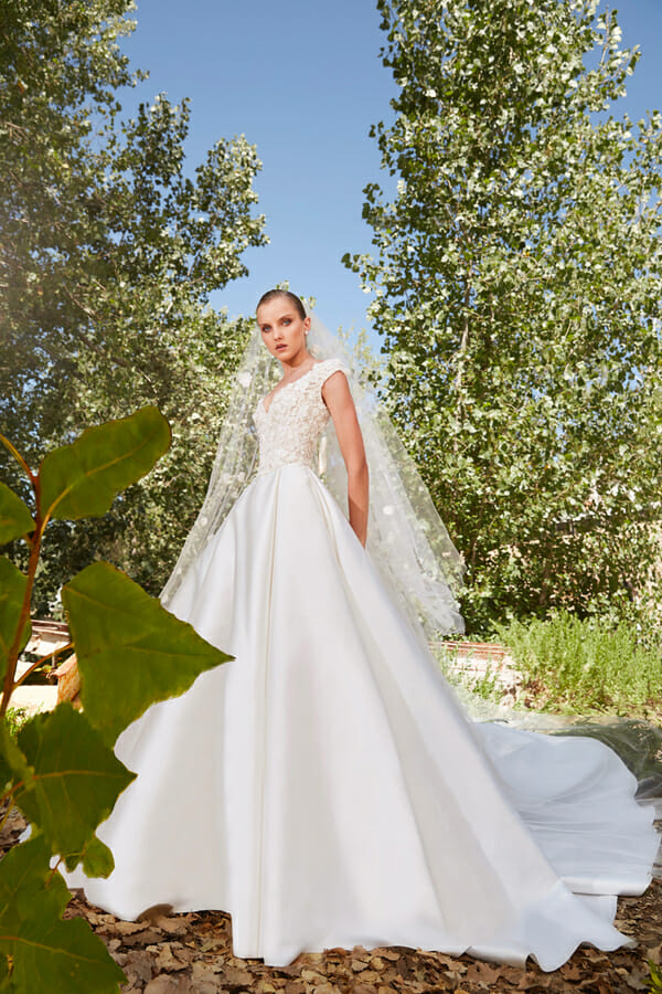 Elie Saab Look 03 FW 2019 Bridal Collection Preowned Wedding Dress Save 50%  - Stillwhite