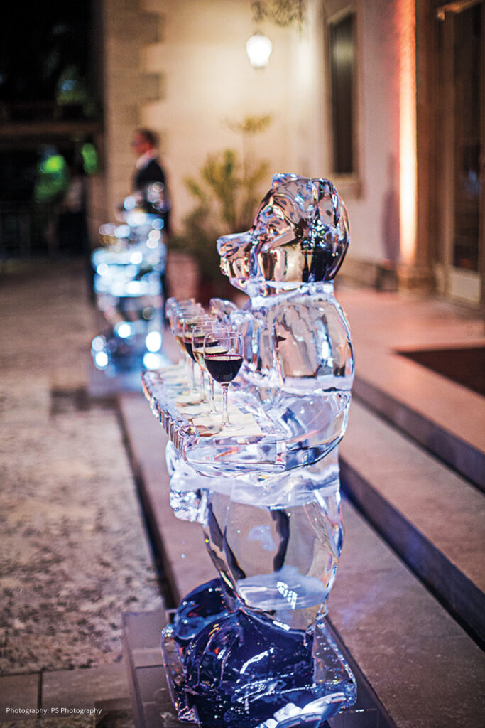 Making Your Big Day Memorable: Unique Ideas for Ice Sculpture Molds for  Weddings