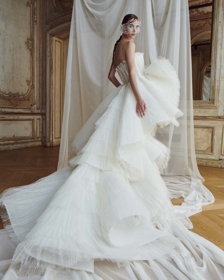Fall 2018/2019 haute couture collection - Wedding Style Magazine
