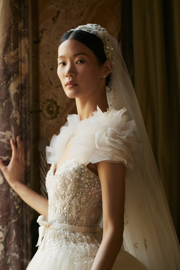 elie-saab-fall-22-bridal-01