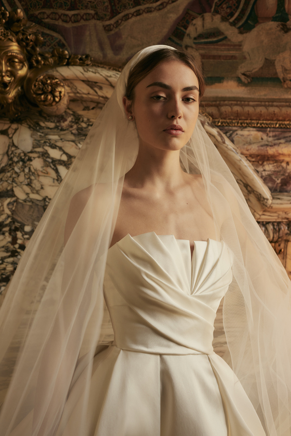 elie-saab-fall-22-bridal-03