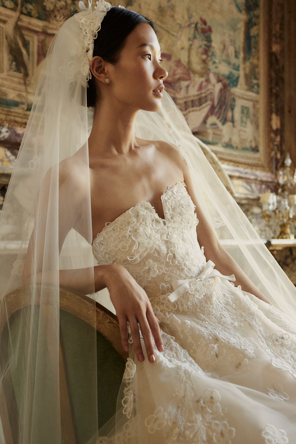 elie-saab-fall-22-bridal-08