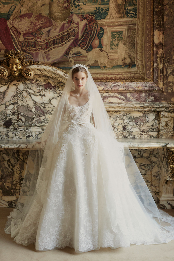 elie-saab-fall-22-bridal-12
