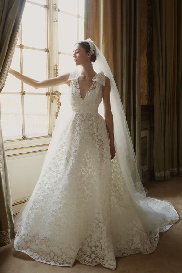 elie-saab-fall-22-bridal-16