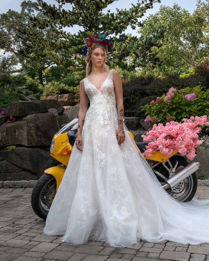 reem-acra-bridal-fw2022-05