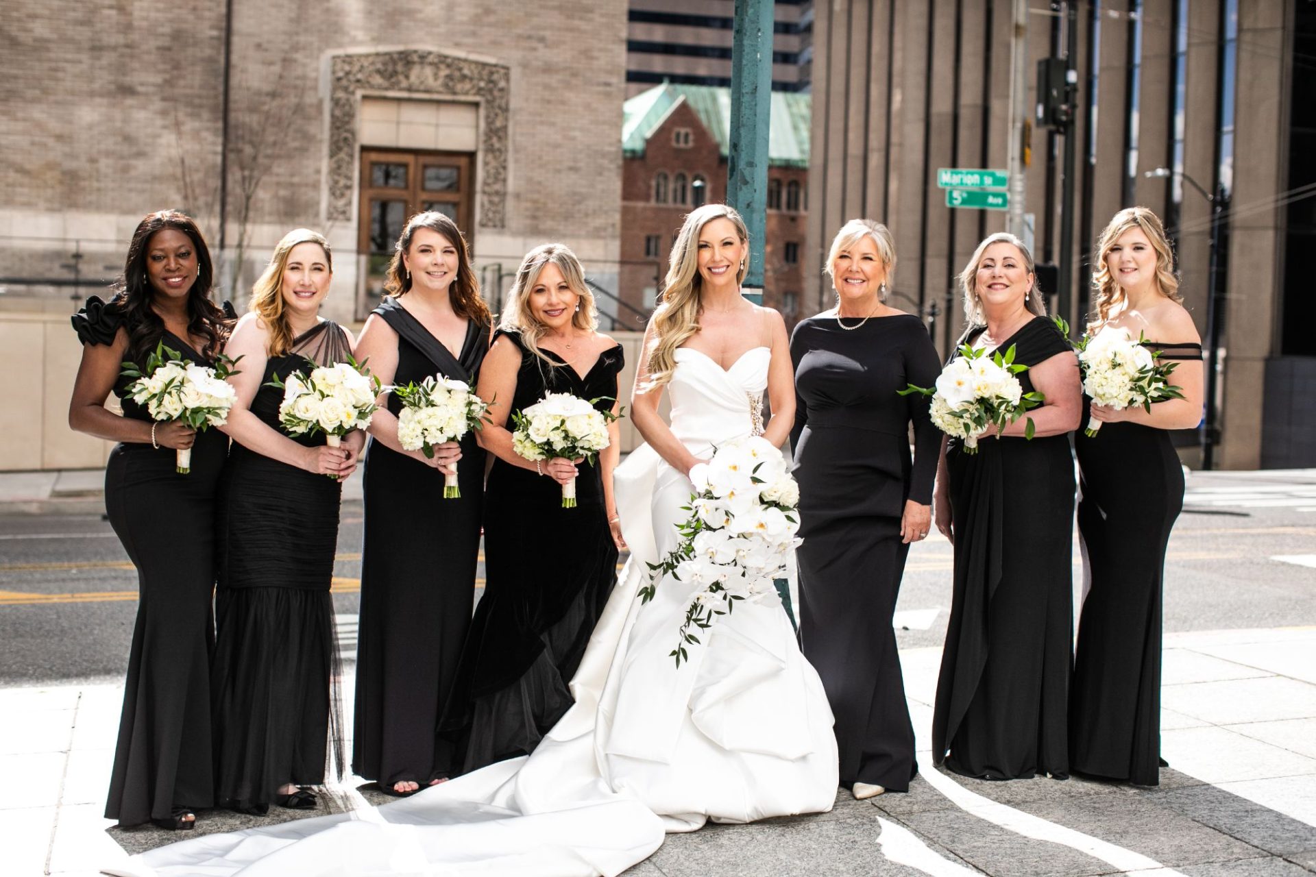 A TIMELESS WEDDING IN SEATTLE WITH A MODERN AESTHETIC - Wedding Style ...