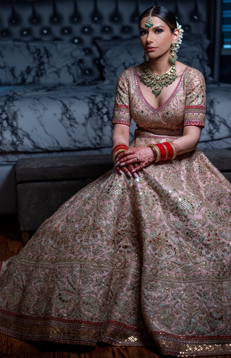 Red simple bridal lehenga by Sabyasachi | Latest bridal lehenga, Bridal  lehenga red, Indian bridal dress