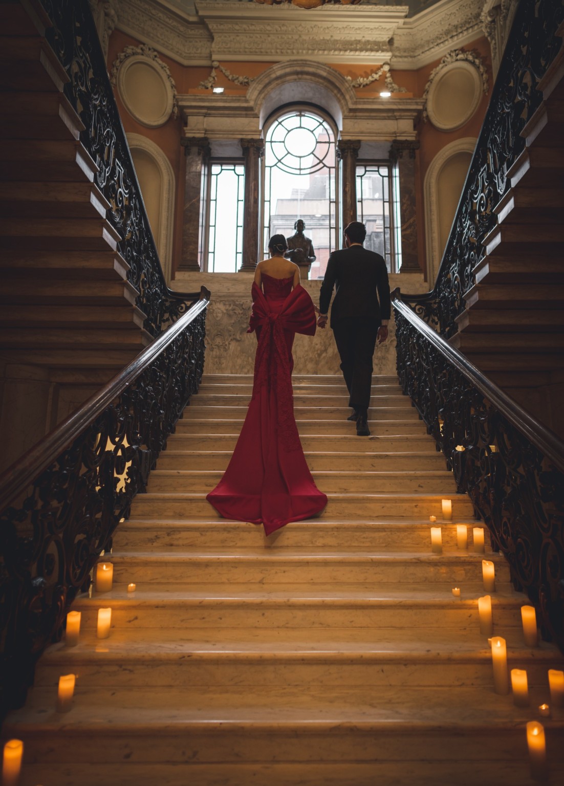 To My Mom, I Know It's Not Easy For A Woman To Raise A Child, Roses And Heart Personalized Custom 2 Layer Wood Plaque With Flat Base Mom066 Wpla