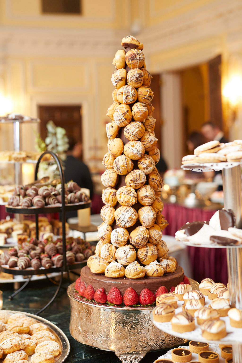 Oheka Castle Cake Tower MF1894