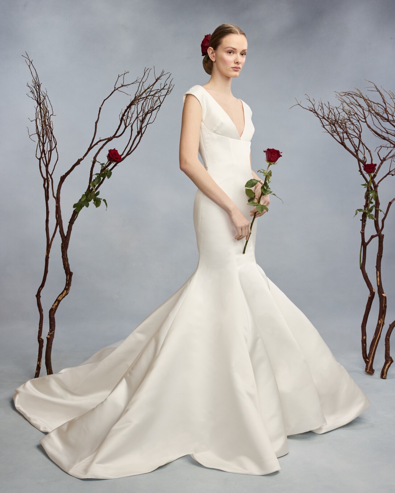 reem-acra-R1004 TIMELESS