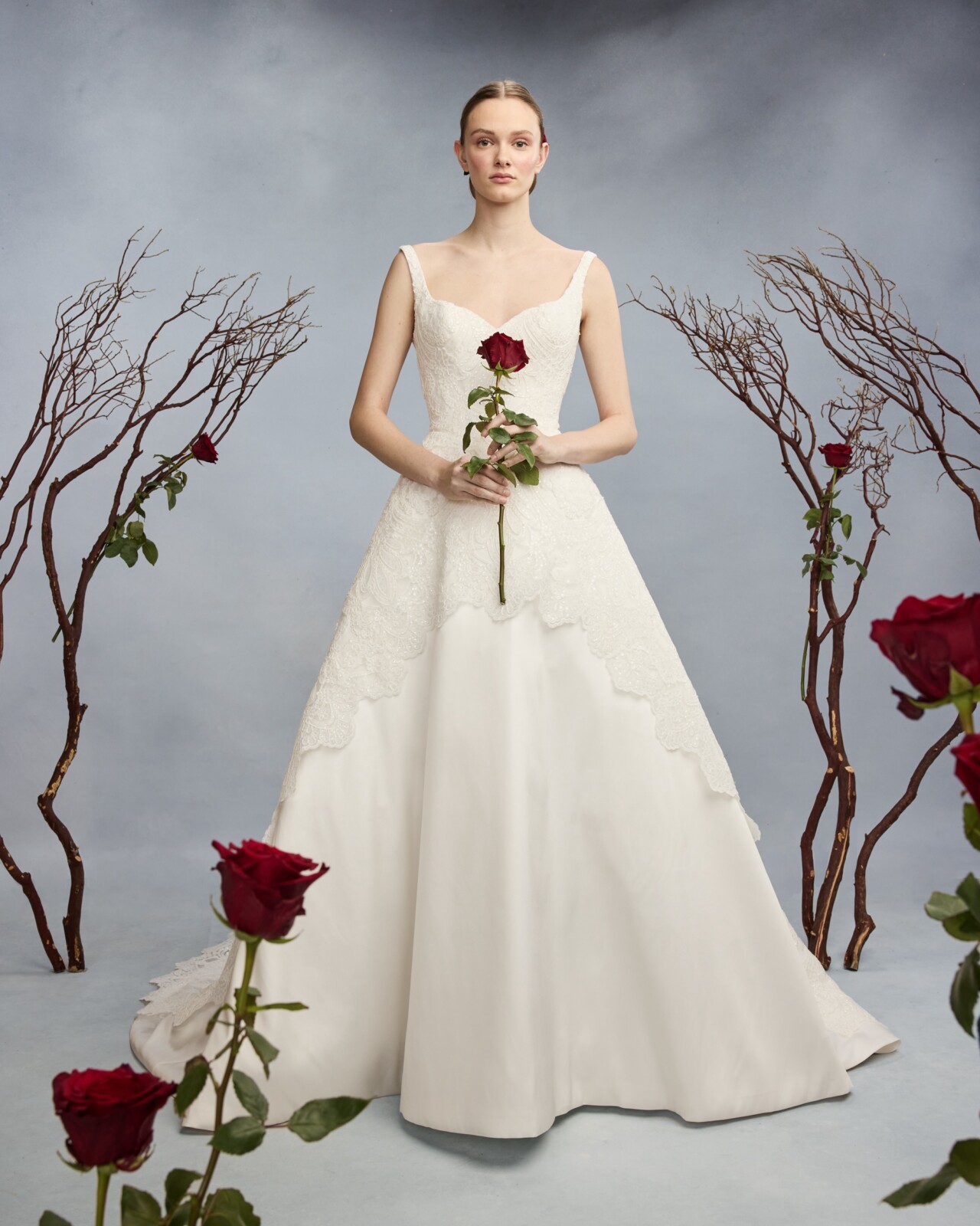 reem-acra-R1018 WHITE ROSE