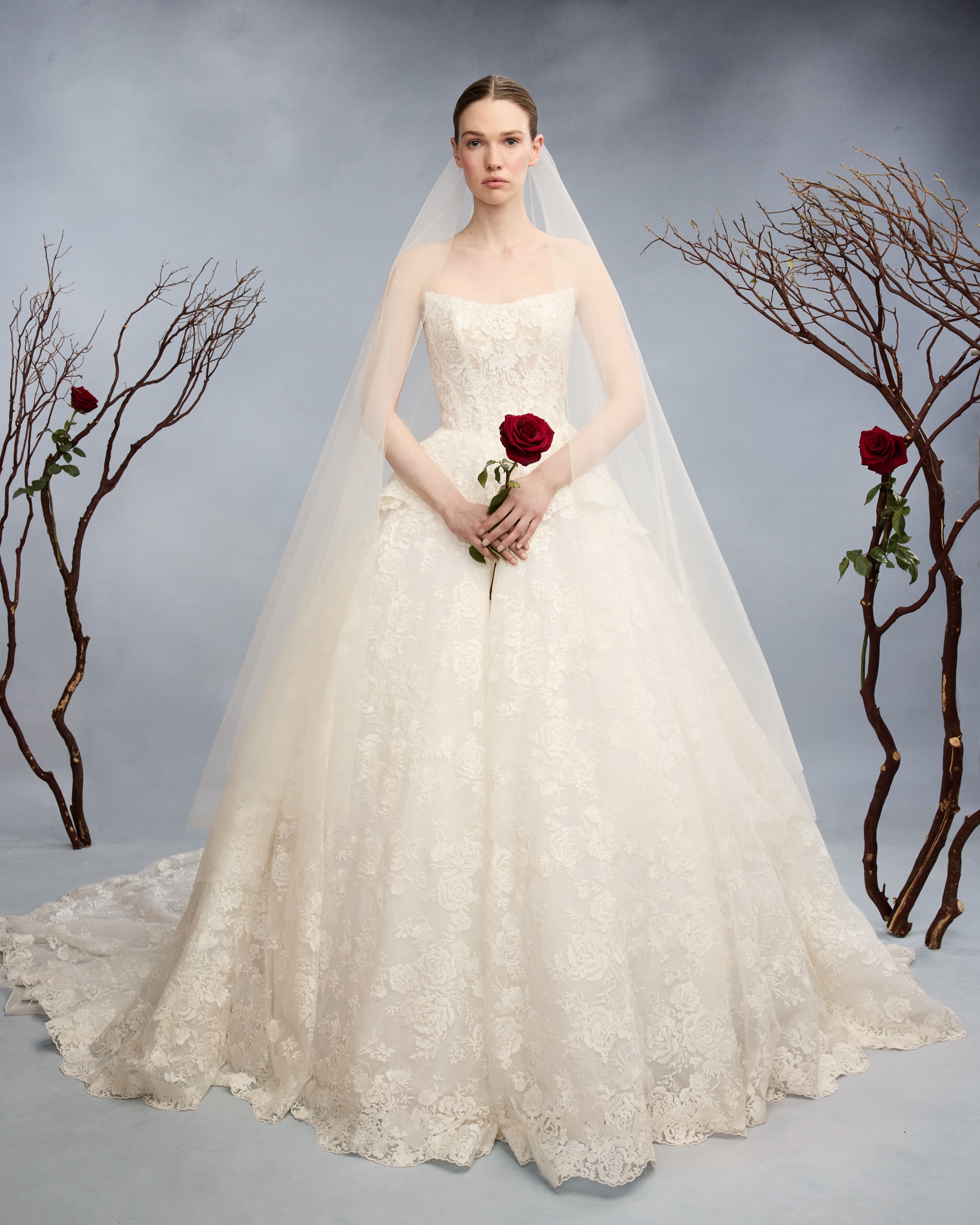 reem-acra-R1032 RED ROSE