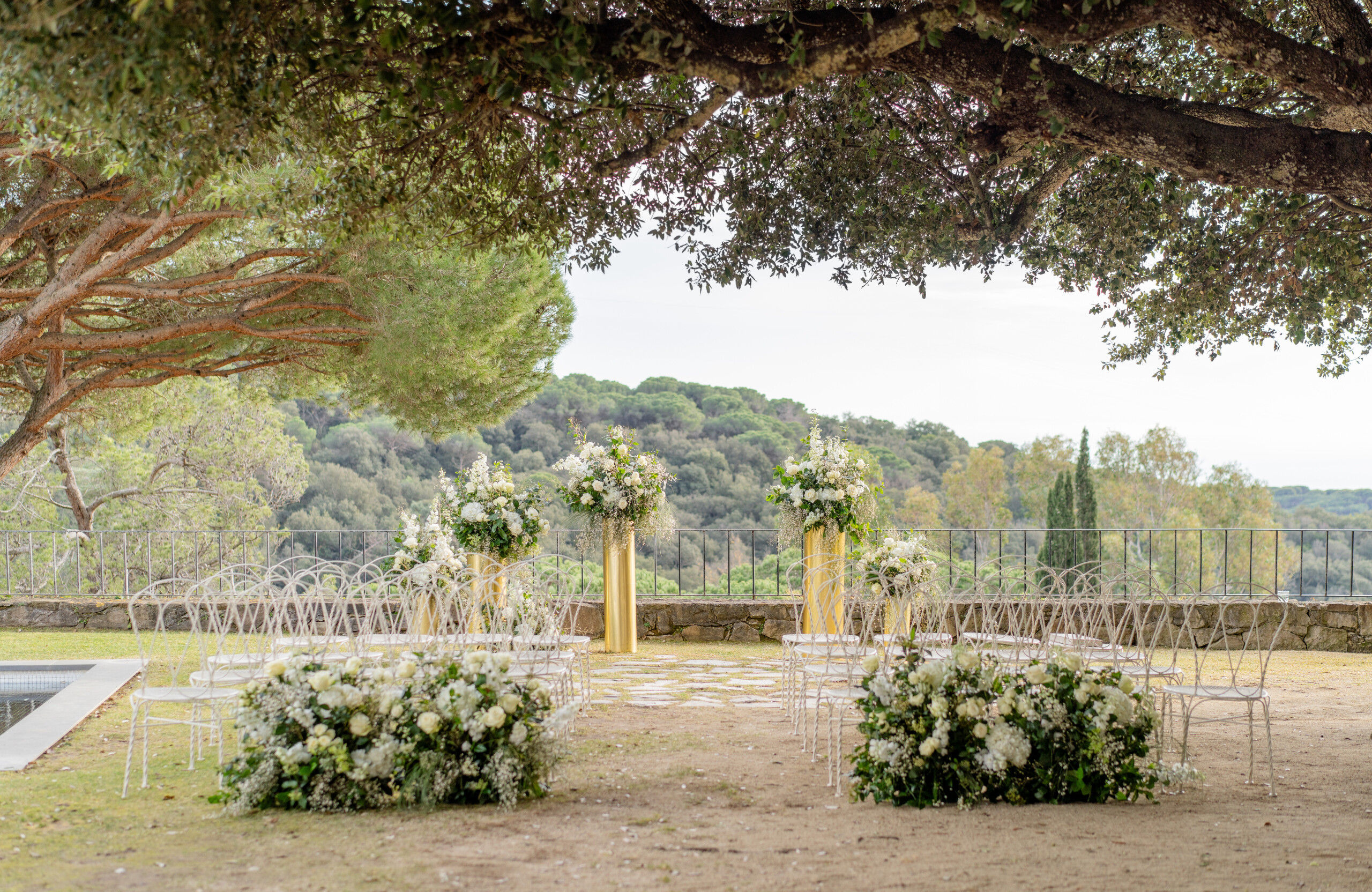 Barcelona vow renewal outdoor ceremony