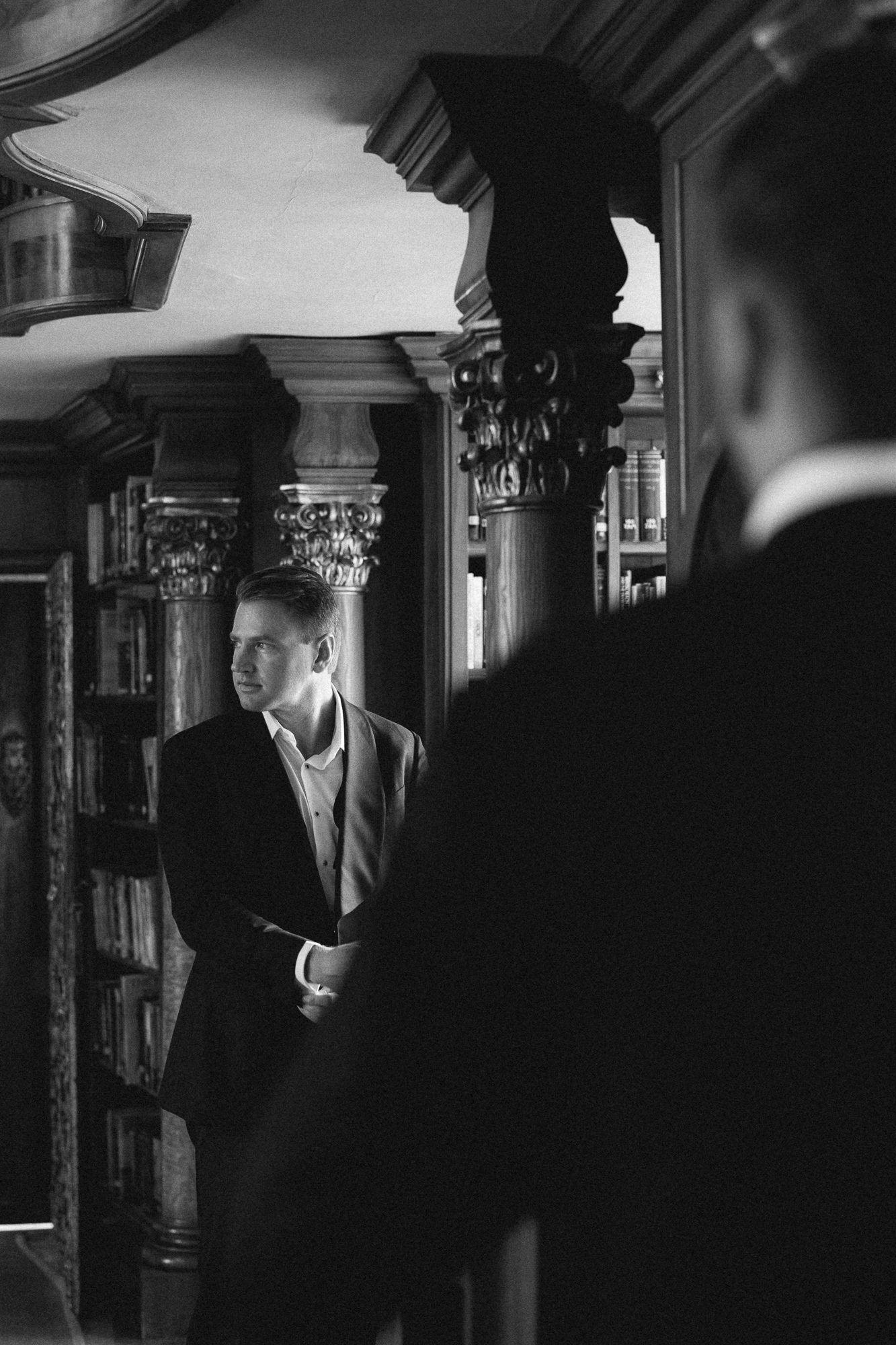 groom portrait at Schloss Leopoldskron 