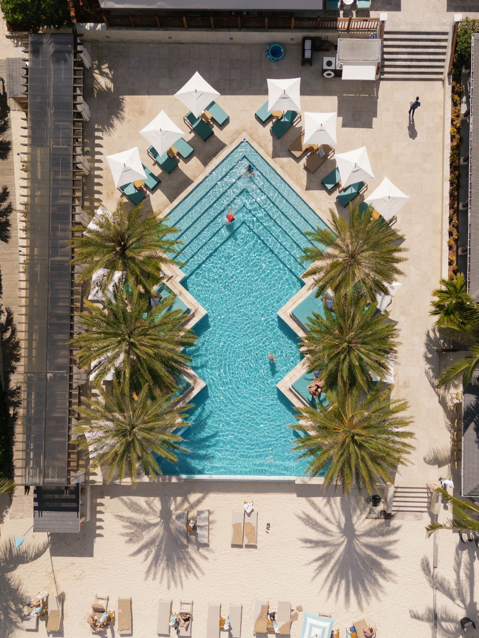 zemi-beach-profile-2025-11-Pool