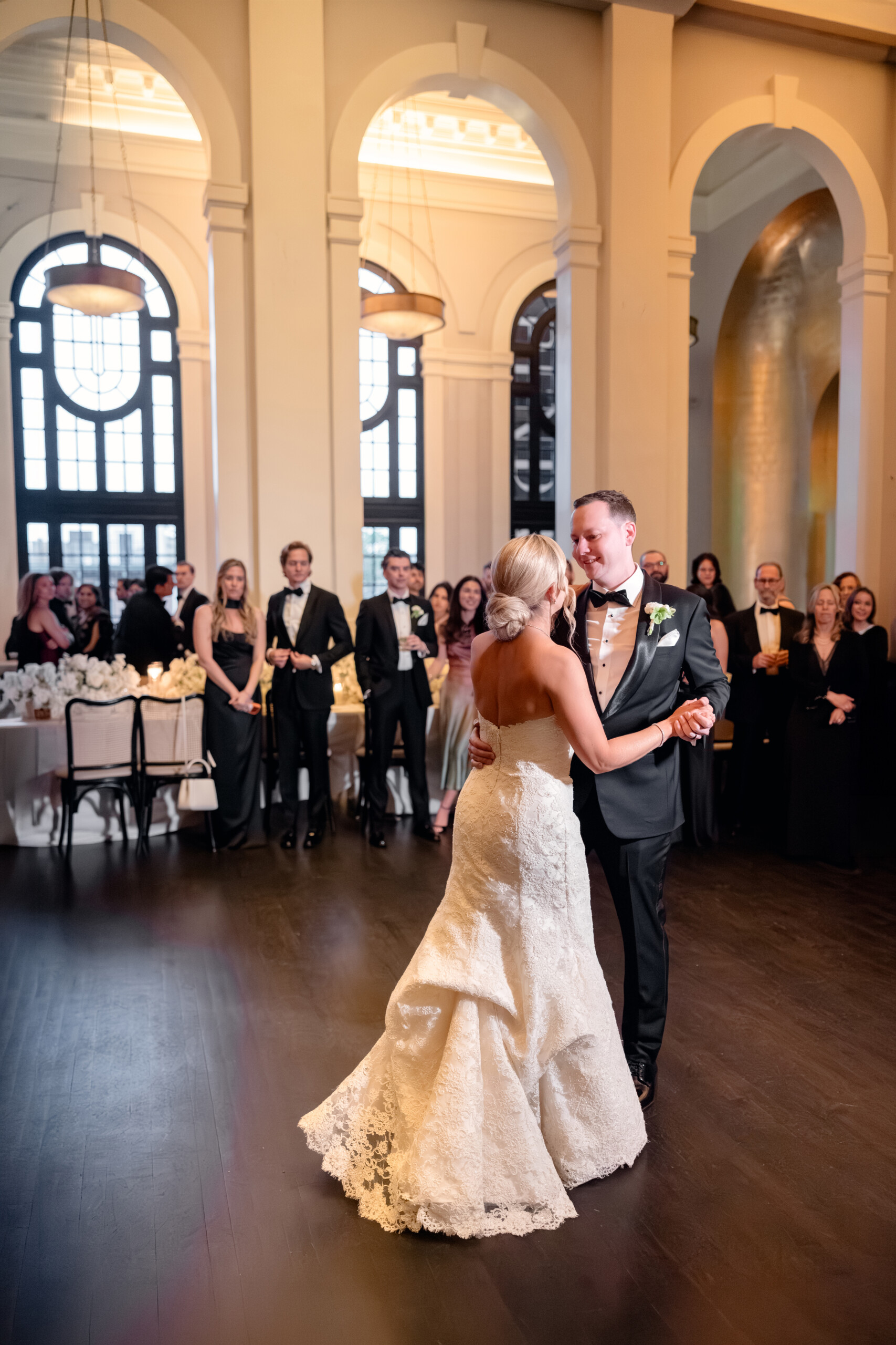 0G4A5952 bride and groom first dance at Pendry Baltimore