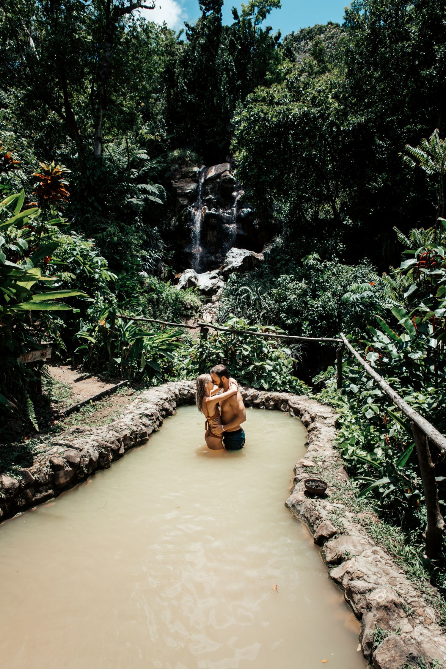 saint-lucia-tourism-couple mud bath saint-lucia-tourism-couple mud bath